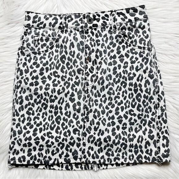 & Denim Leopard Print Denim Mini Skirt White and Black Size 2 - Picture 2 of 5